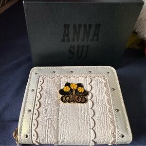 Anna Sui white pearlescent wallet women’s